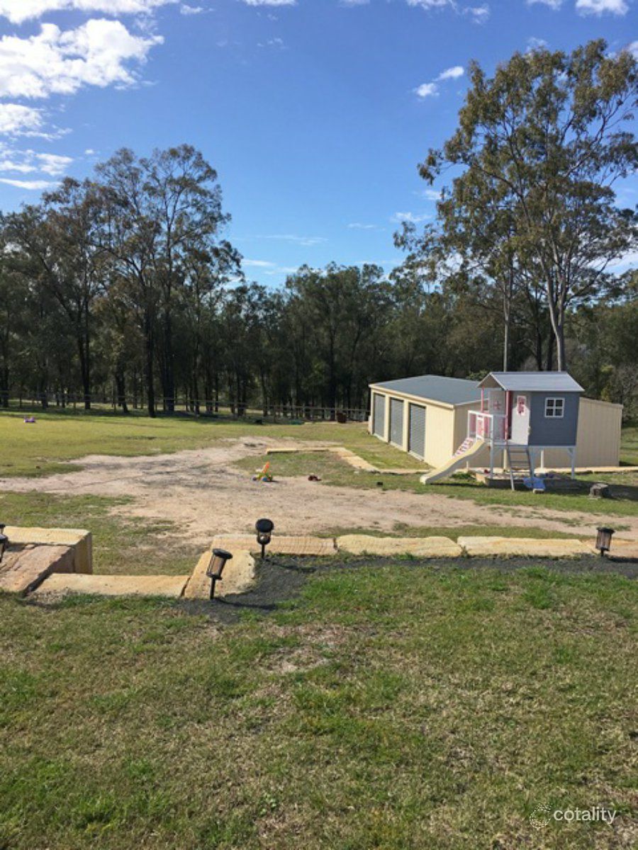 16 Eucalyptus Pl, Regency Downs, QLD 4341