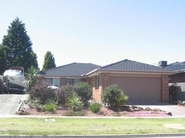 28 Earnshaw Dr, Carrum Downs, VIC 3201