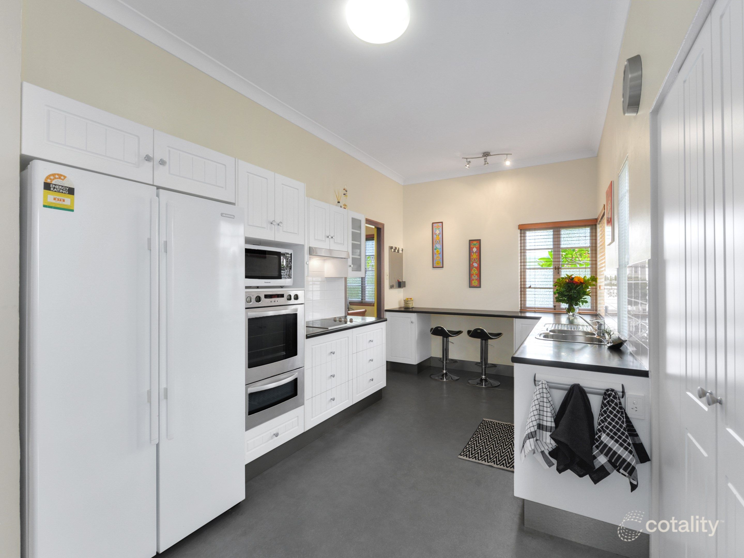 65 Gatling Rd, Cannon Hill, QLD 4170