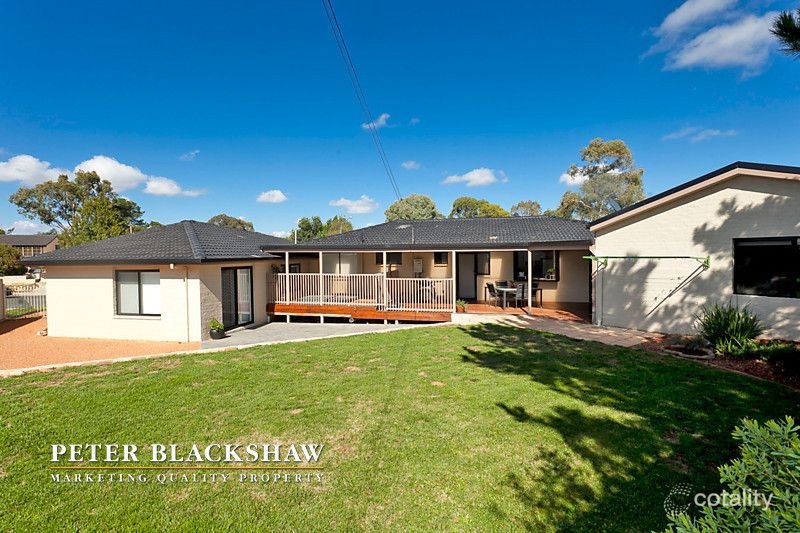 2 Mirrabucca Cres, Giralang, ACT 2617