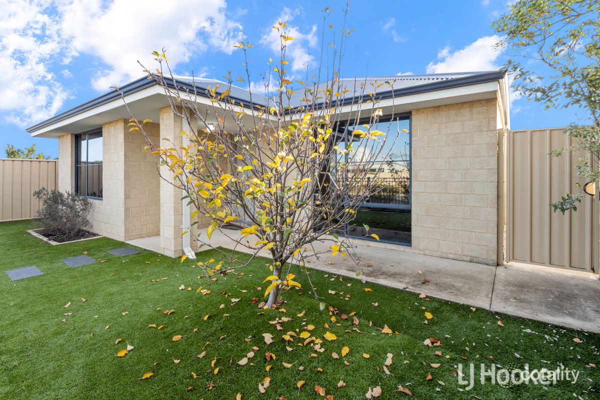 340 Parade Rd, Dalyellup, WA 6230