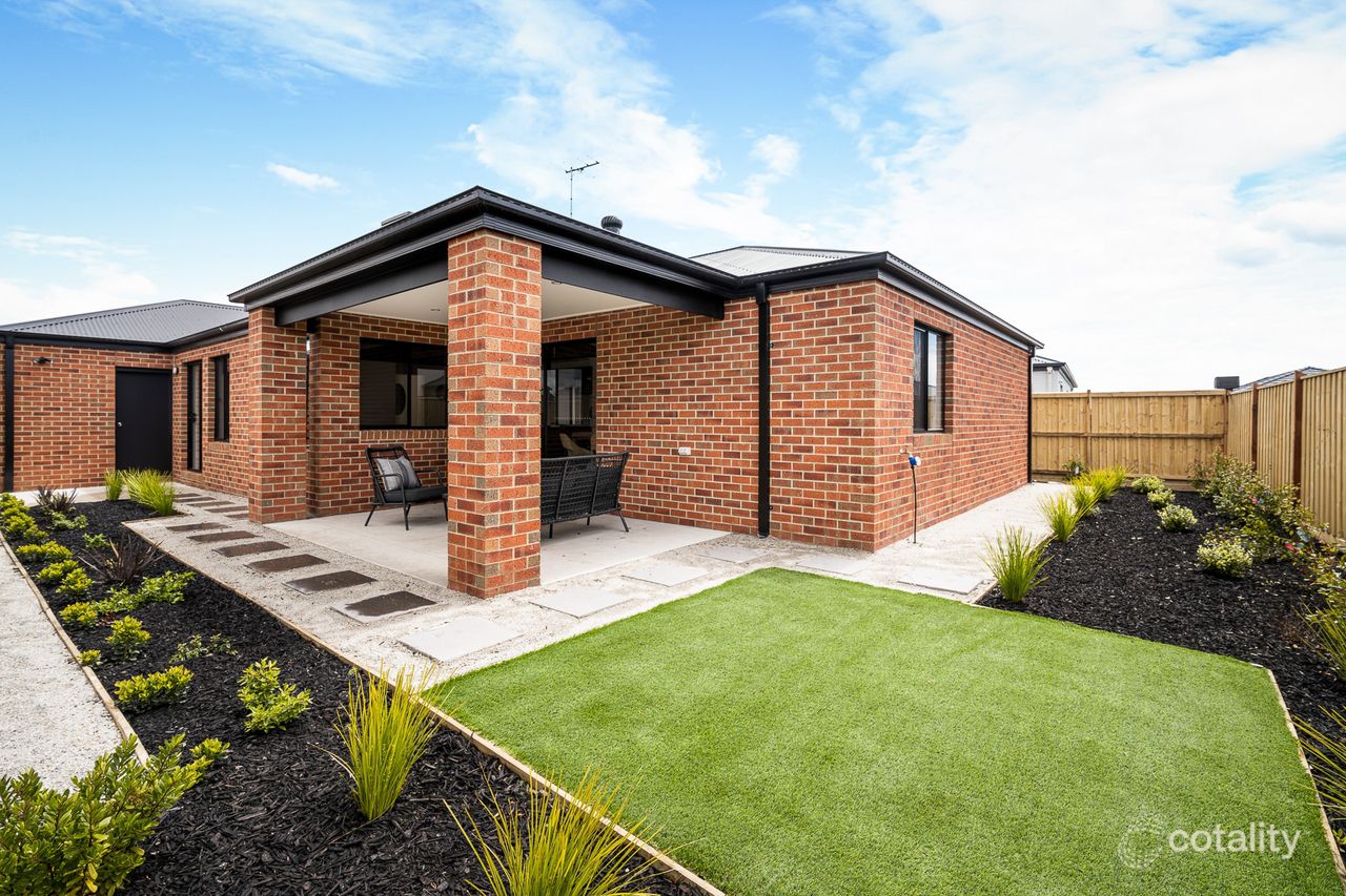 42 Gascoyne Cct, Lara, VIC 3212