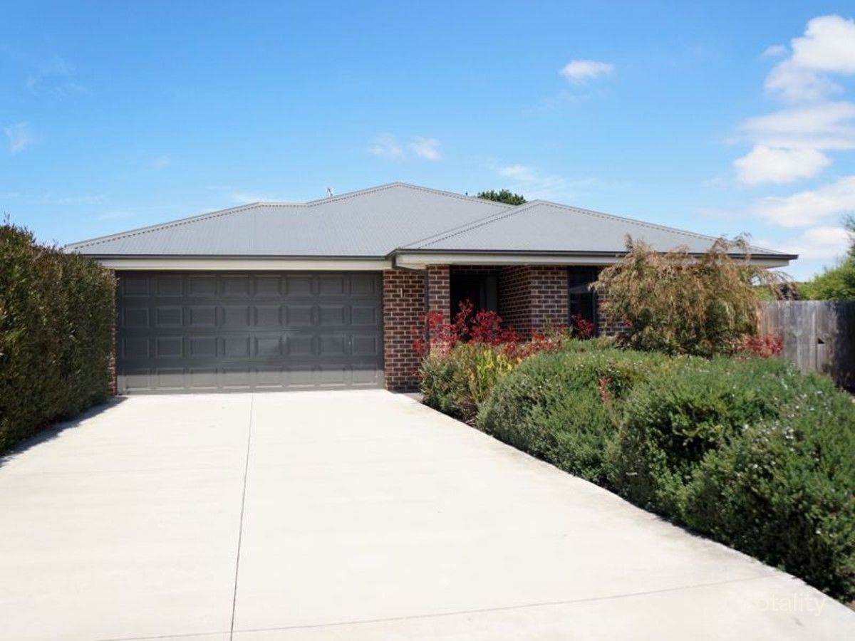 11 Stuart Pl, Sale, VIC 3850
