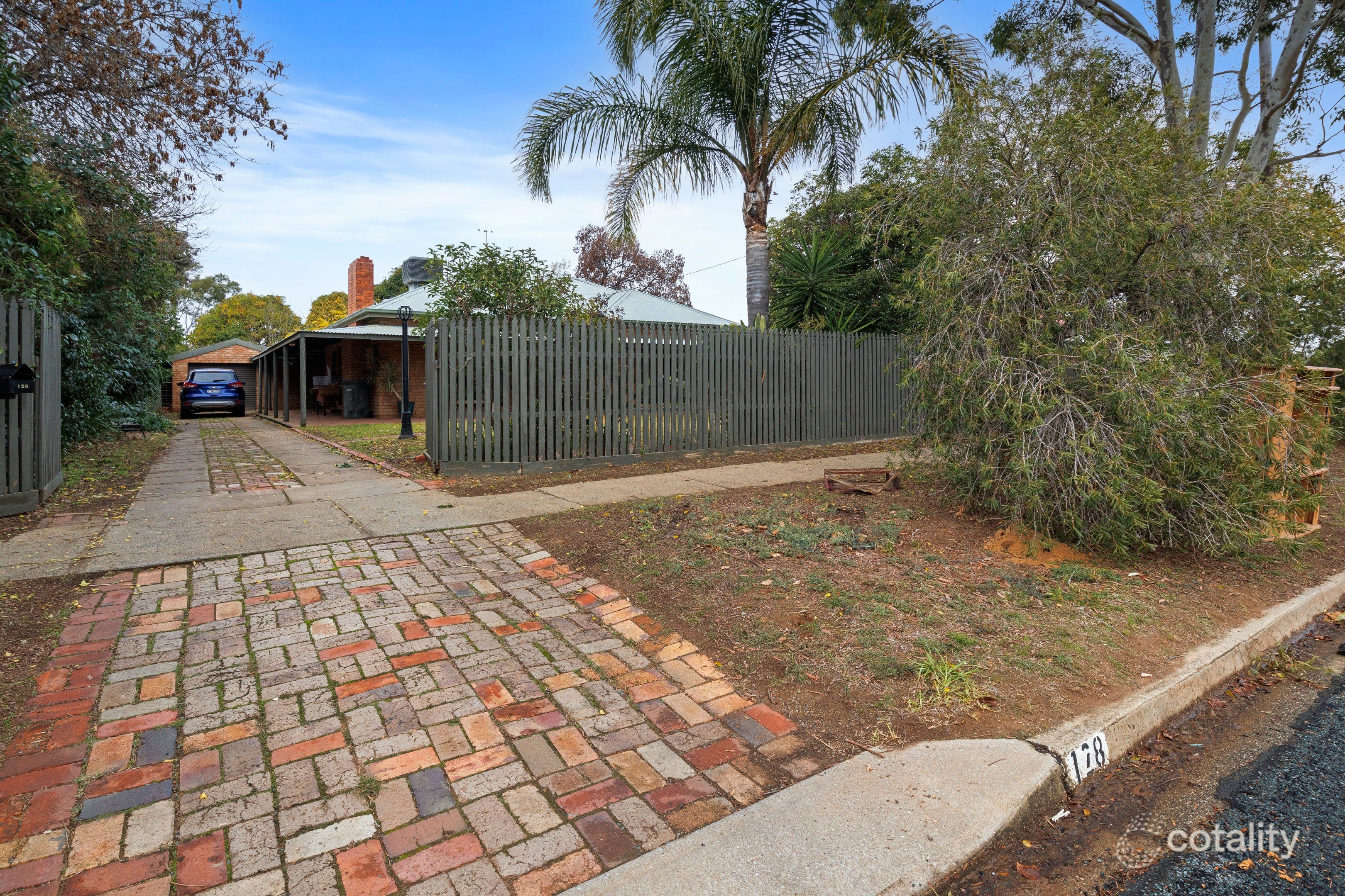 128 Junction St, Deniliquin, NSW 2710