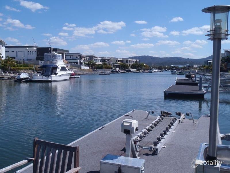 17 Harbourvue Ct, Helensvale, QLD 4212