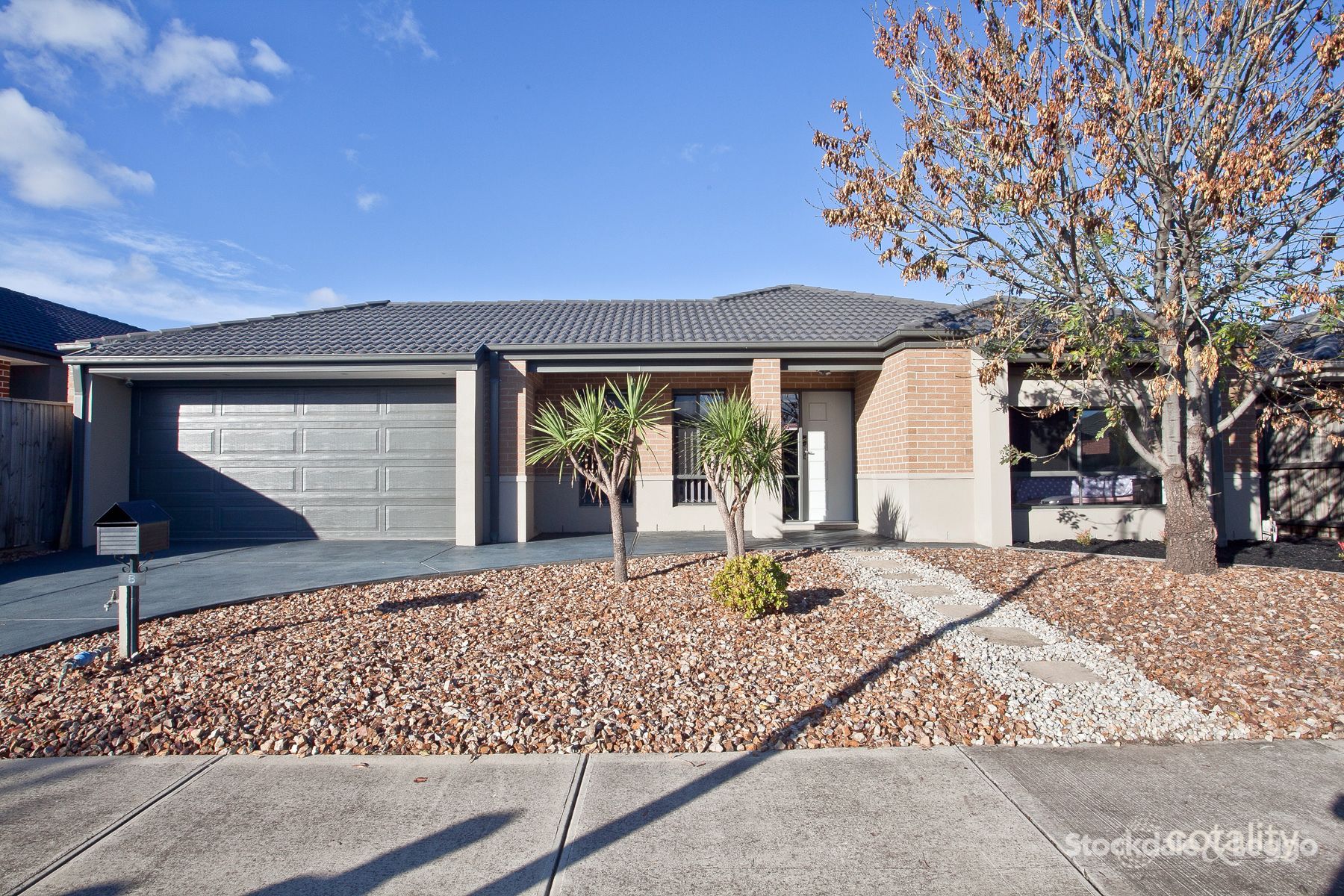 8 Hemsley Dr, Deer Park, VIC 3023