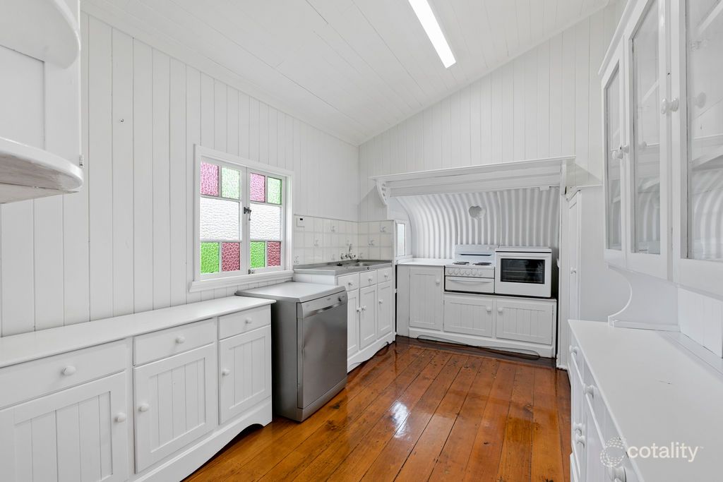 1 Herbert St, Camp Hill, QLD 4152