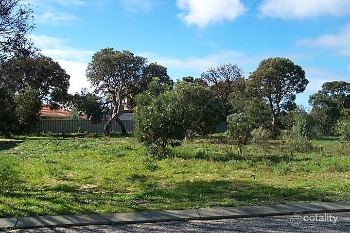 7 Earl St, Wannanup, WA 6210