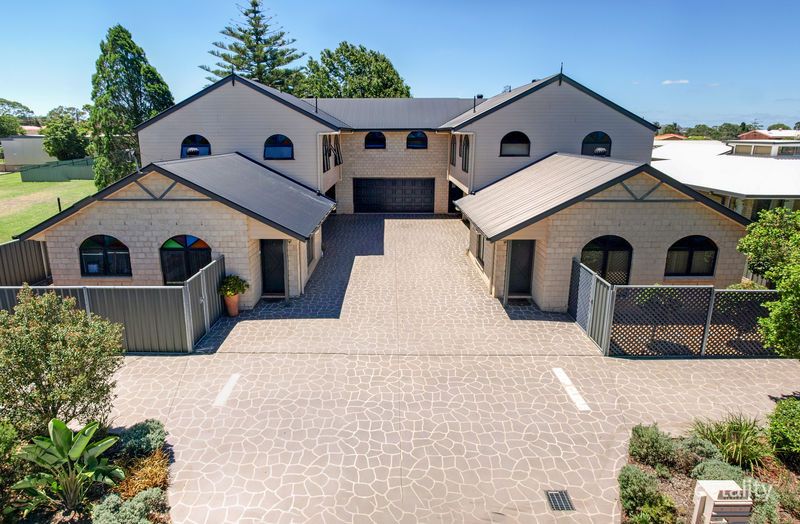 2/261 North St, Wilsonton Heights, QLD 4350