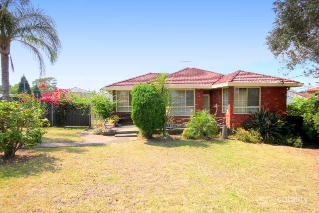 1 Collins Cres, Yagoona, NSW 2199