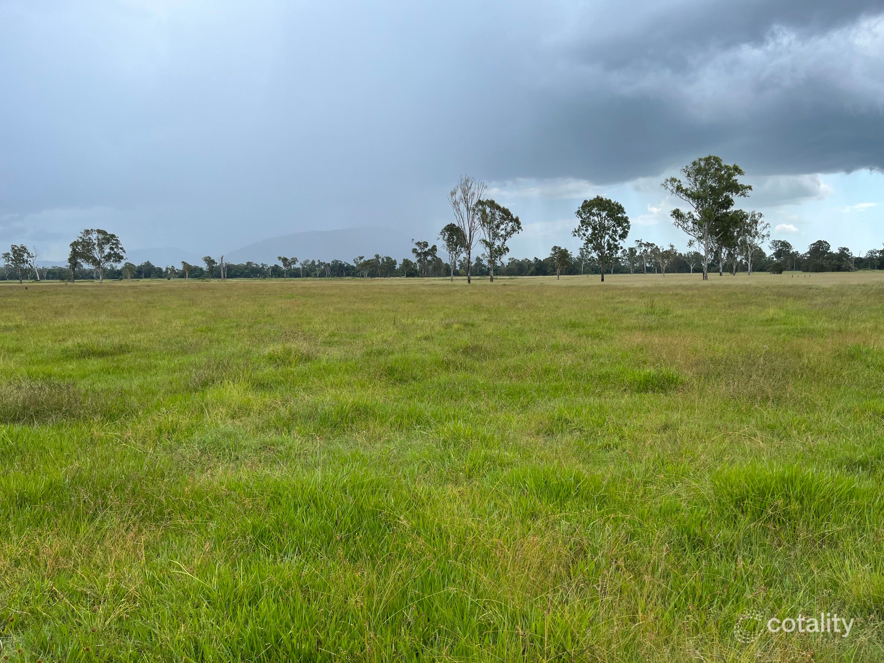 381 Woodside Rd, Bororen, QLD 4678