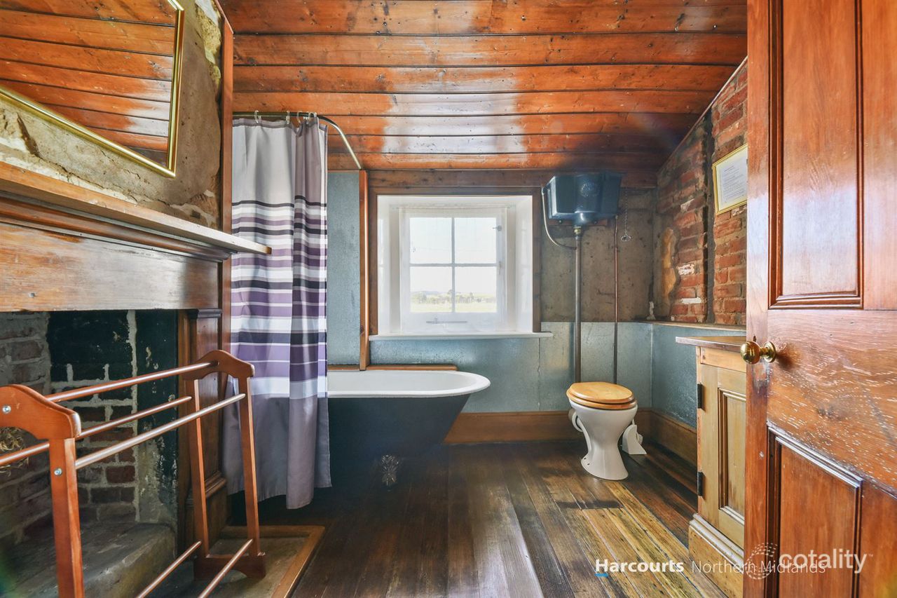 32 Bond St, Ross, TAS 7209