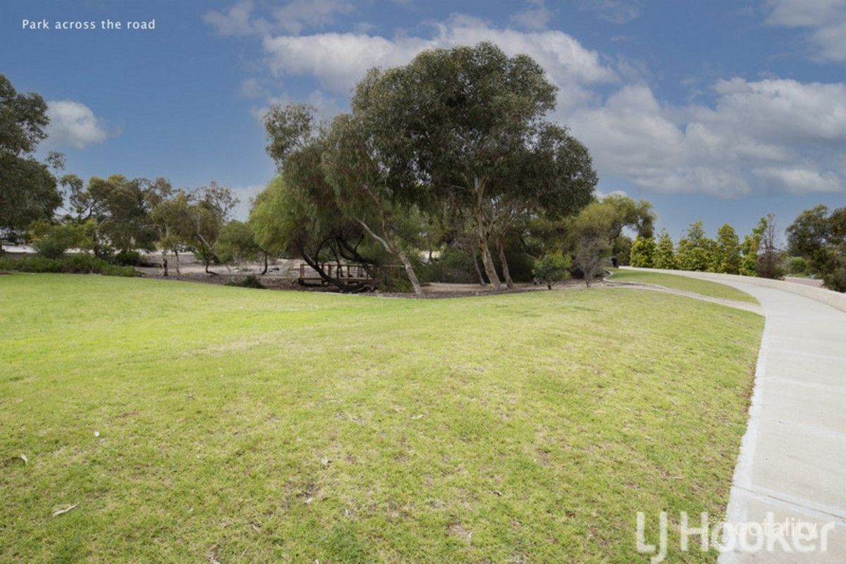 6 Sinclair Vsta, Lakelands, WA 6180