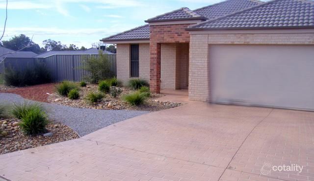 17 Swallow St, Thurgoona, NSW 2640