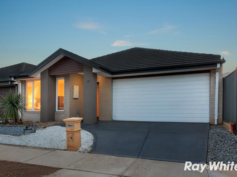16 Holly Green Cct, Truganina, VIC 3029