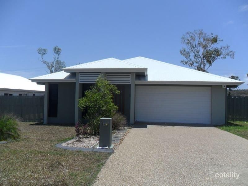 17 Bilbao Pl, Bushland Beach, QLD 4818