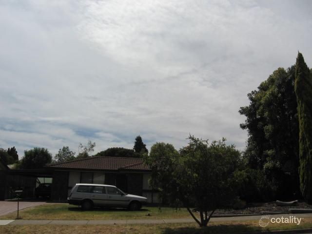 34 Illyarrie Ave, Surrey Downs, SA 5126