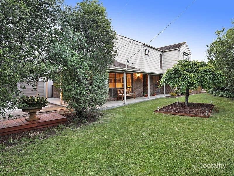 4 Jarrah Pl, Belmont, VIC 3216