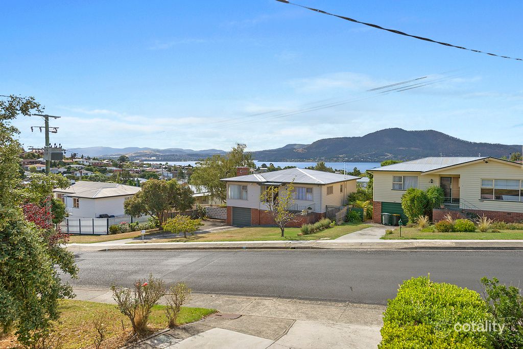 4 Croyden Ave, Montrose, TAS 7010