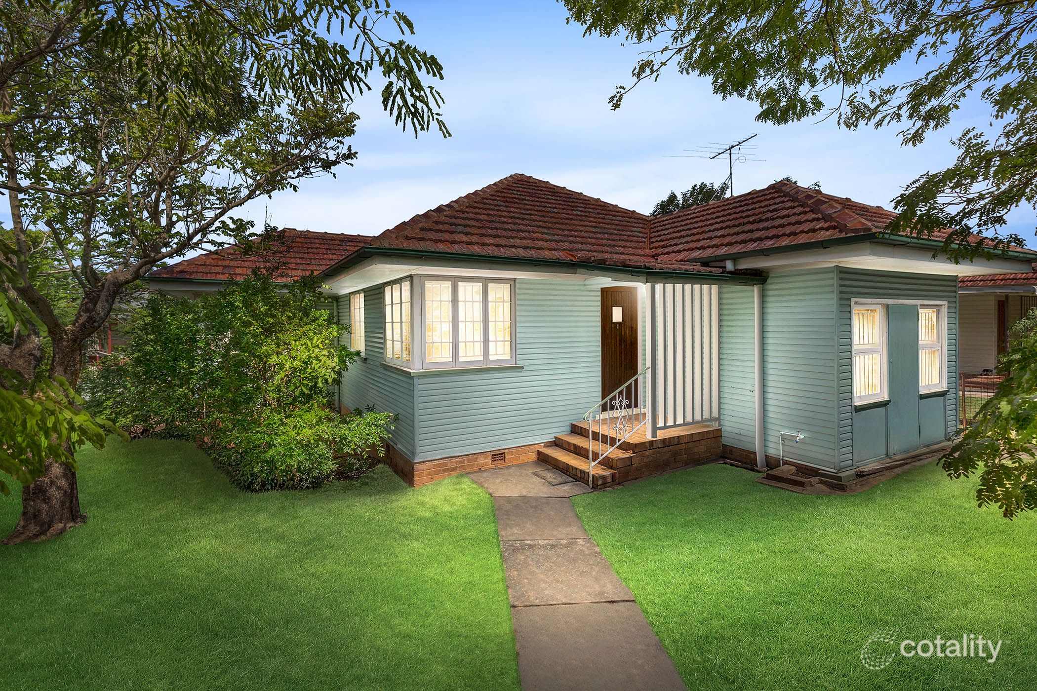 38 Jones Rd, Carina Heights, QLD 4152