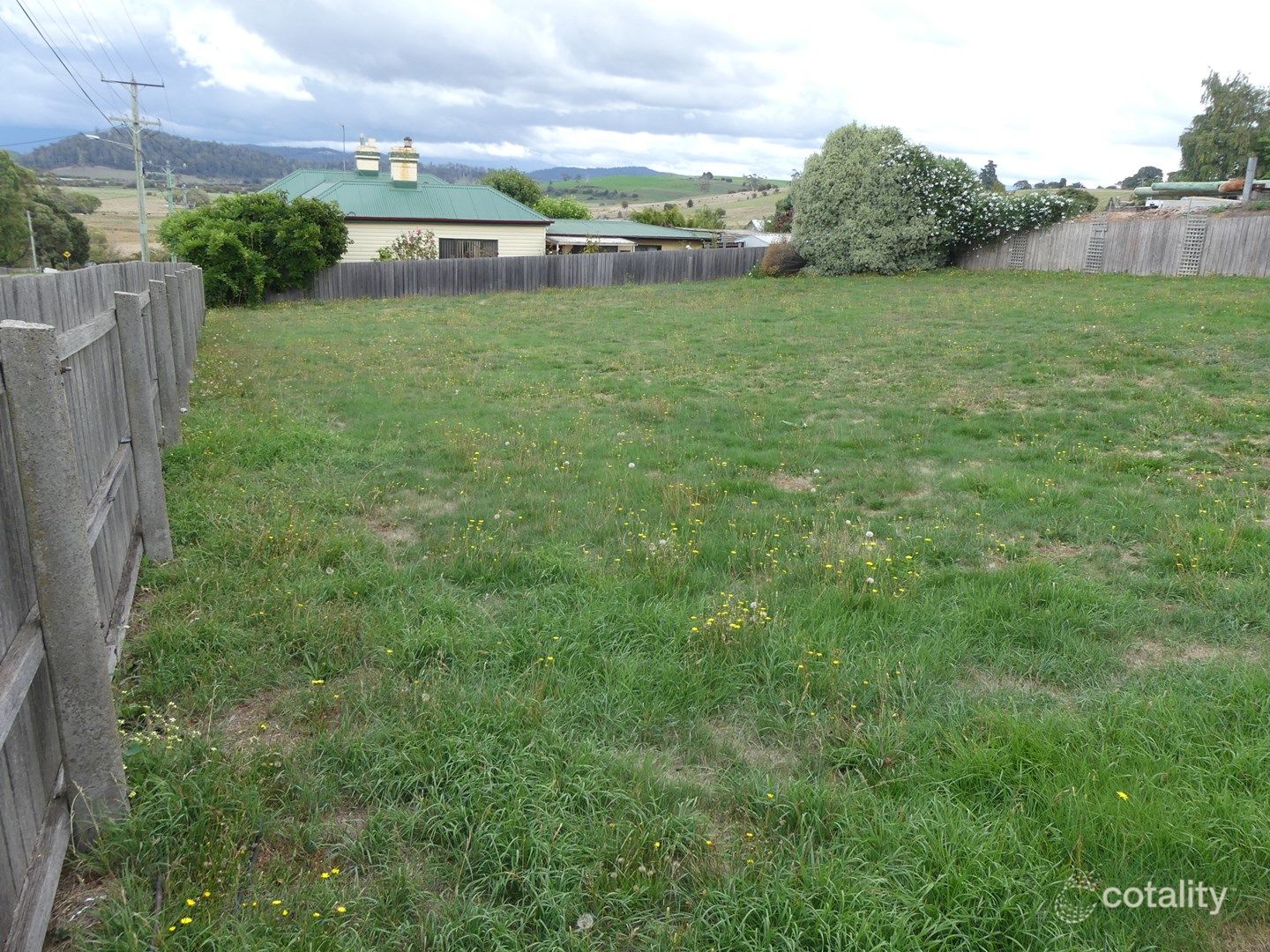 33 Tower Hill St, Deloraine, TAS 7304