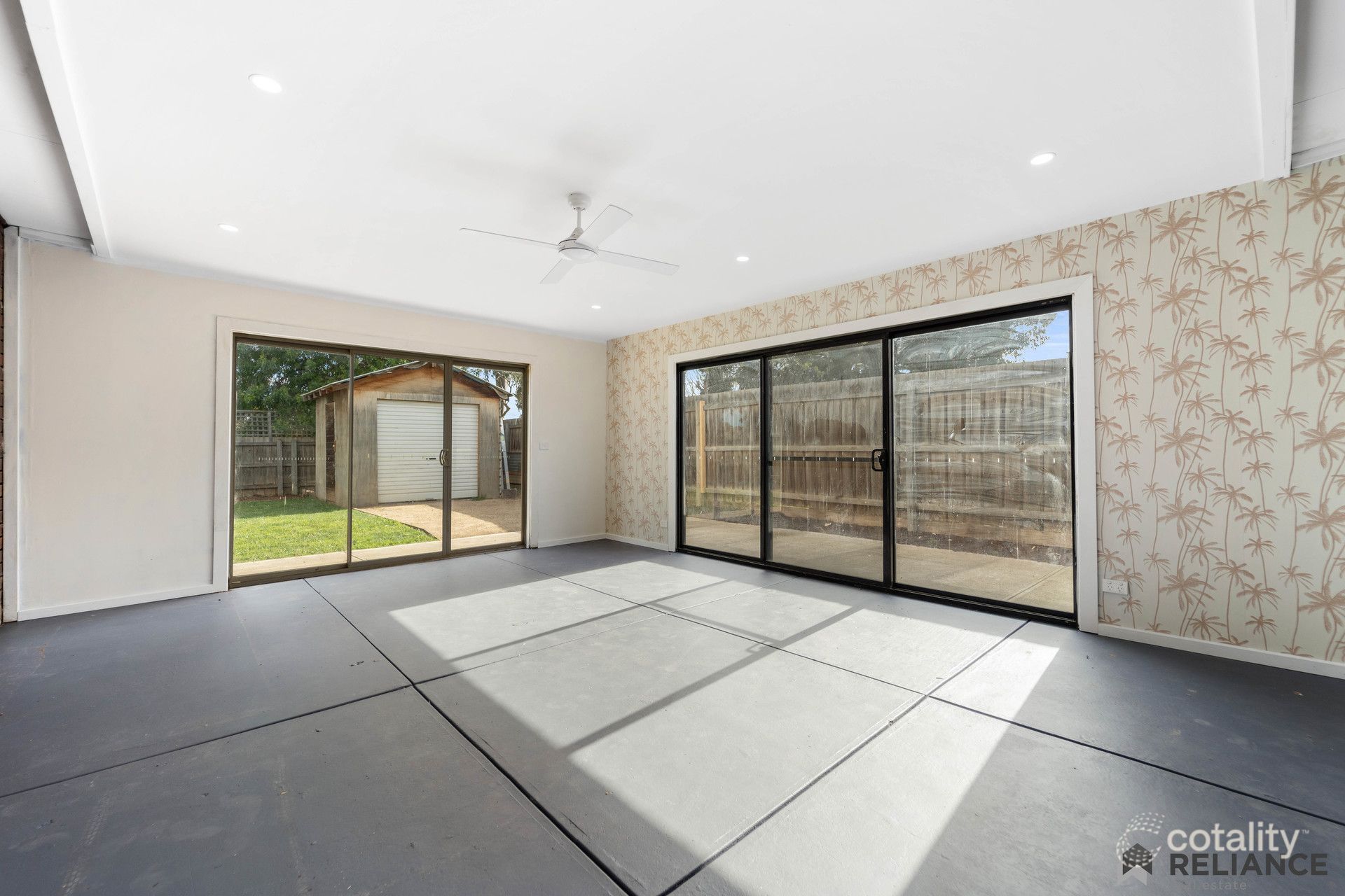 8 Yale St, Melton South, VIC 3338