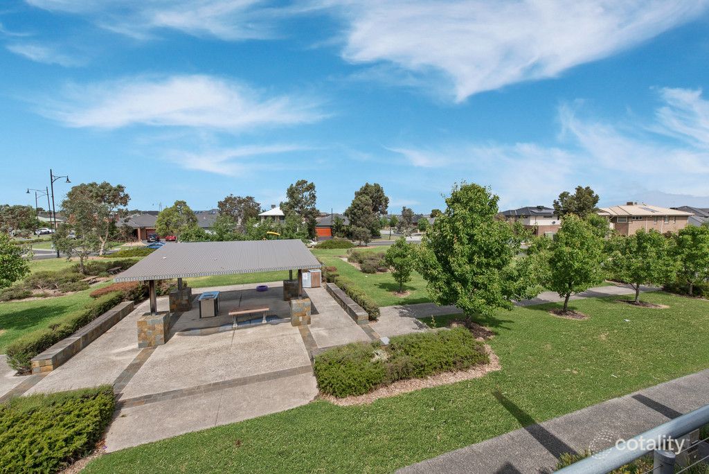 8 Haakman Way, Pakenham, VIC 3810