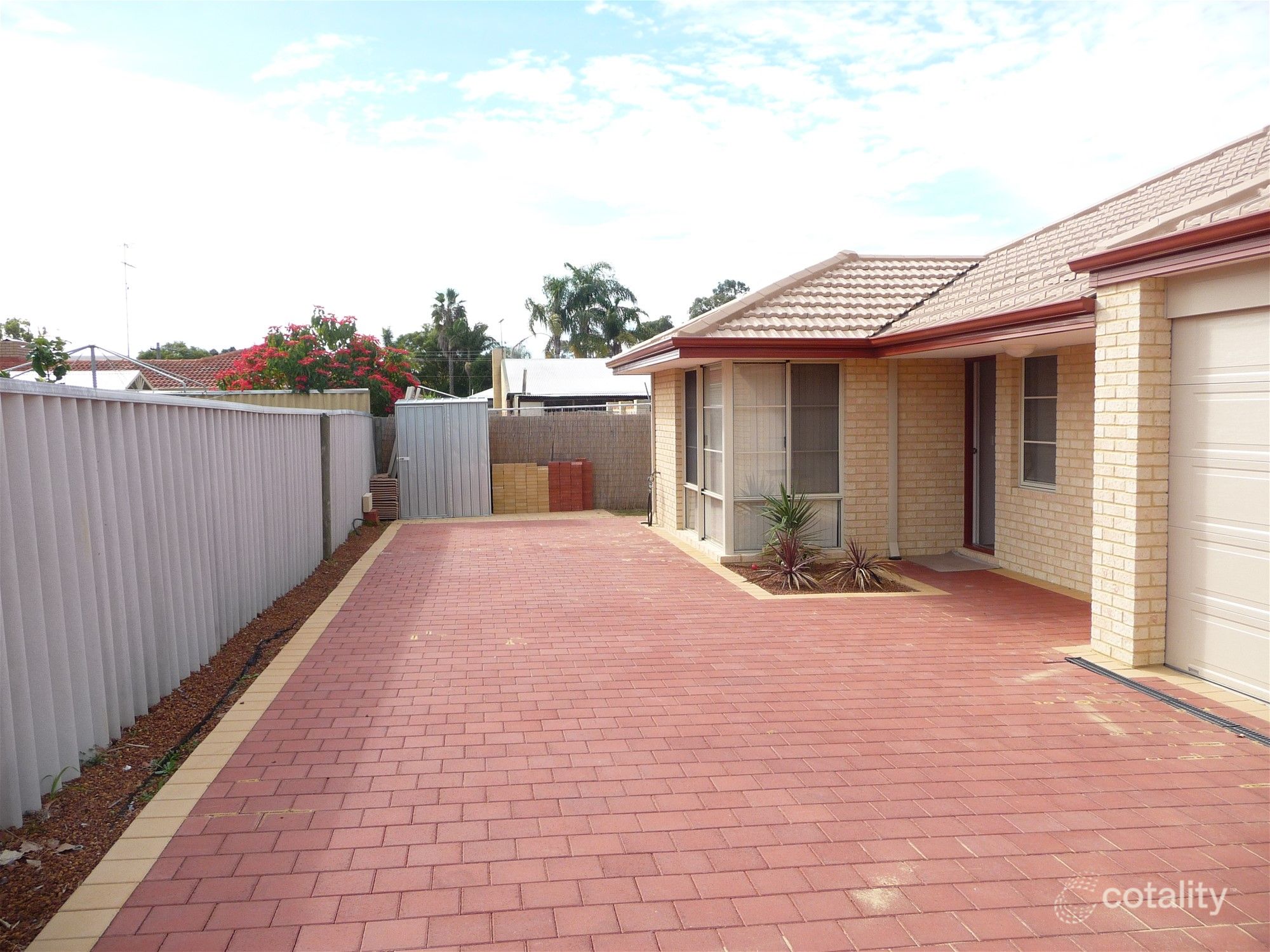 8b Banjup Rd, Greenfields, WA 6210