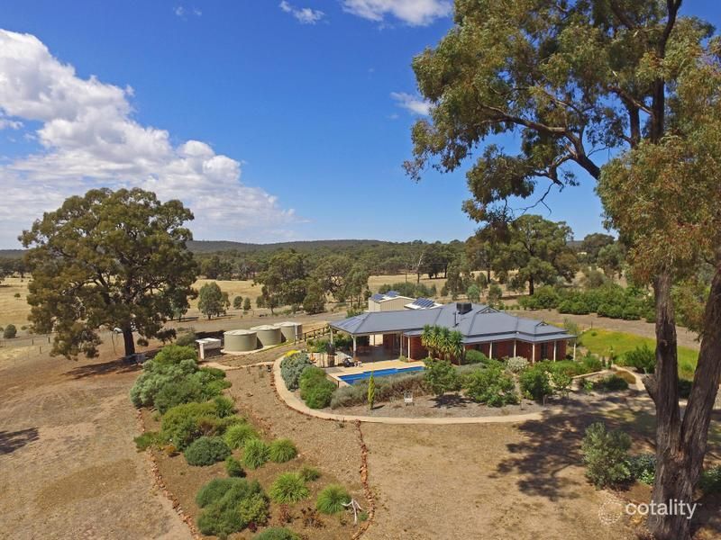 114 Mclennan Rd, Ladys Pass, VIC 3523