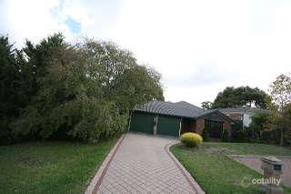 33 Emerald St, Flagstaff Hill, SA 5159