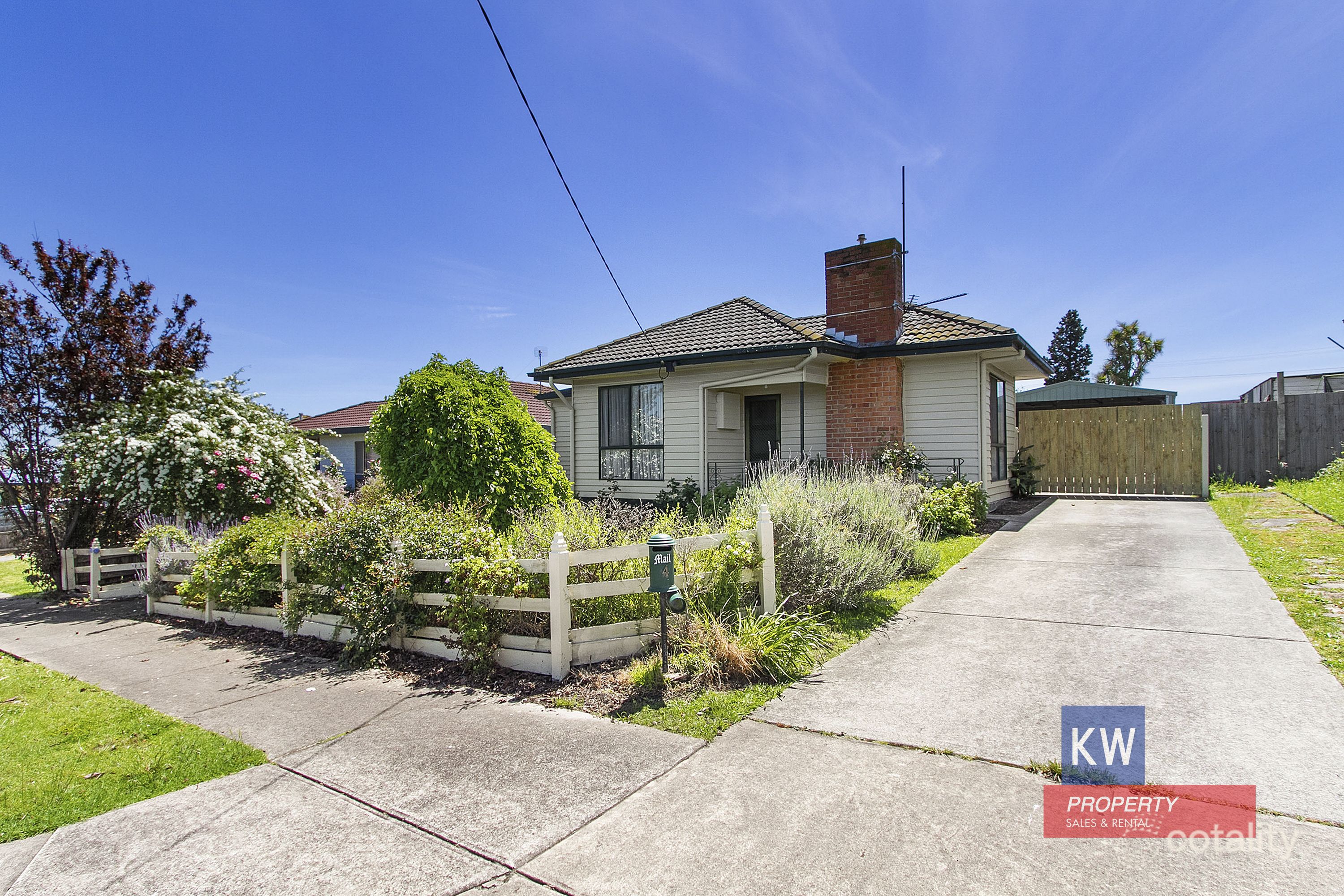 4 Polden Cres, Morwell, VIC 3840