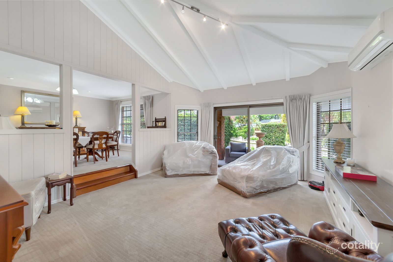 27 Nankoor St, Chapel Hill, QLD 4069