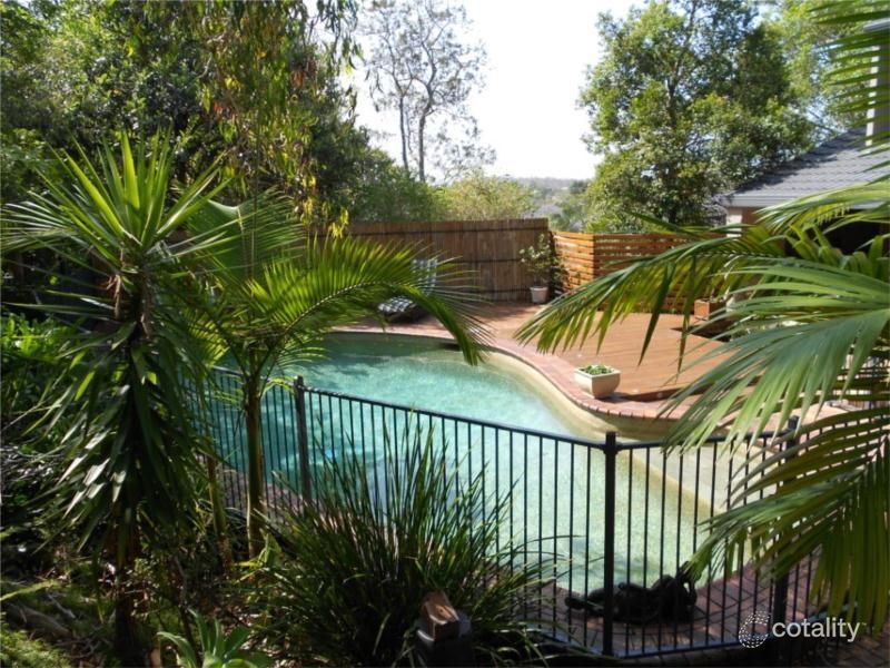 30 Belfort St, Stafford Heights, QLD 4053