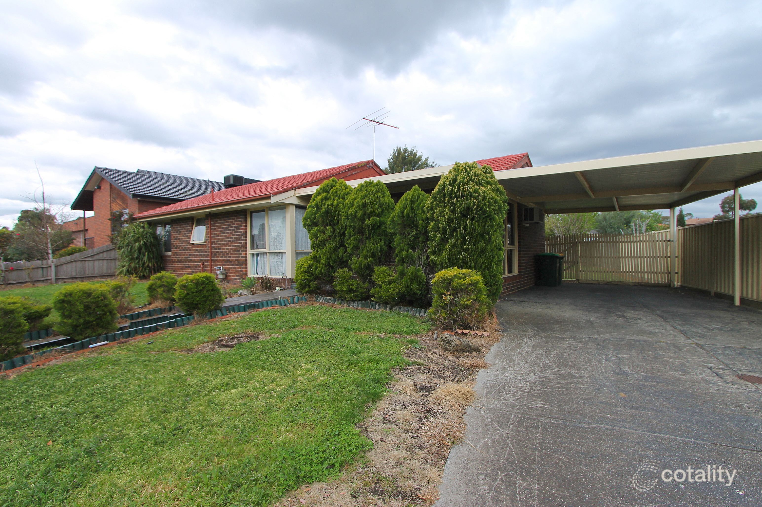 16 Royston Cl, Mill Park, VIC 3082