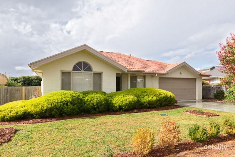 54 Shrivell Cct, Dunlop, ACT 2615