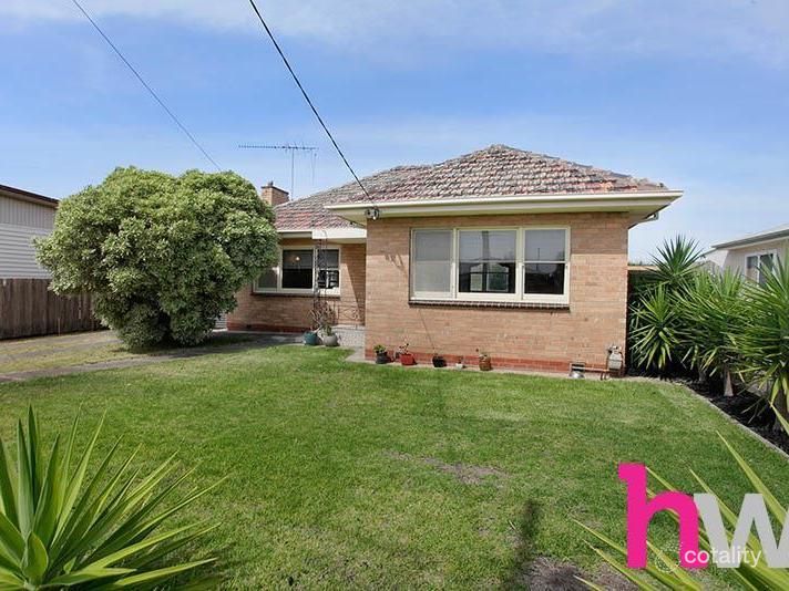 9 Robb Ave, Hamlyn Heights, VIC 3215