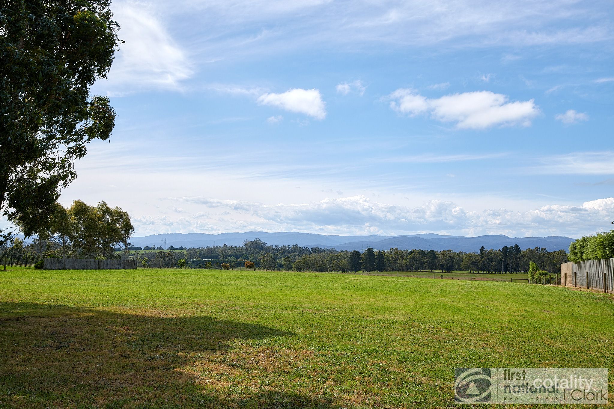 37 Fairway Dr, Drouin, VIC 3818