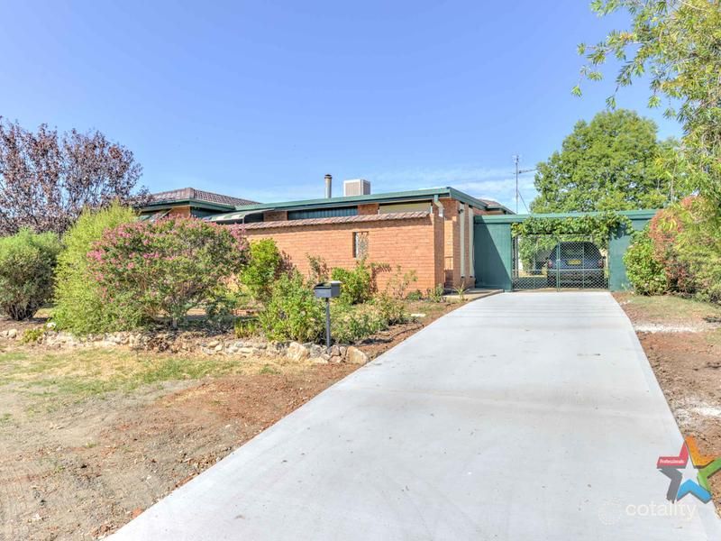 9 Harrier Pde, Calala, NSW 2340