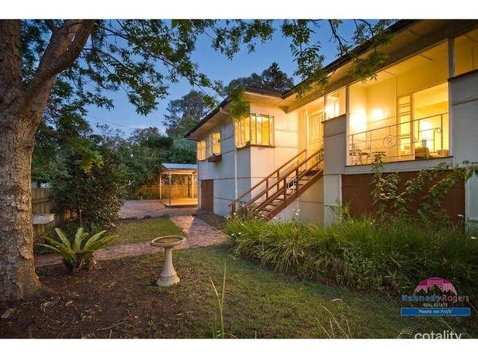 100 Acacia Dr, Ashgrove, QLD 4060