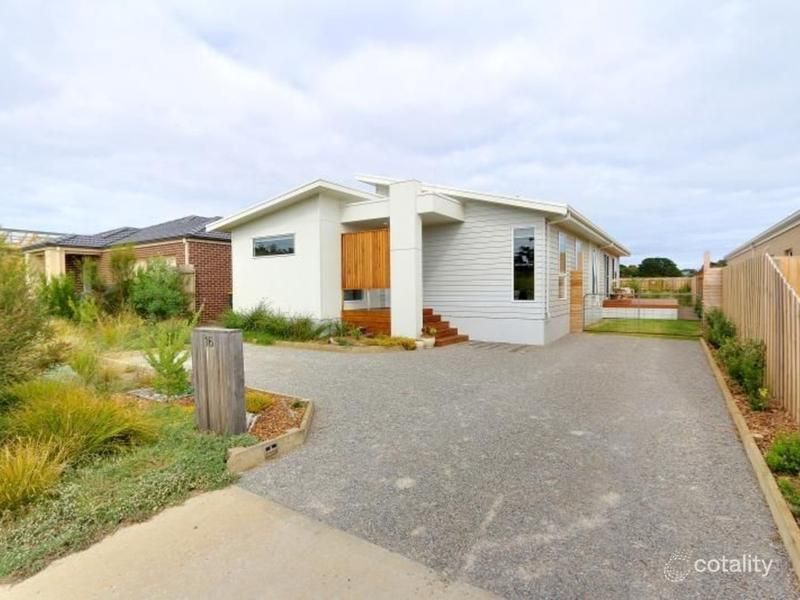 16 Castle Combe Cct, Cowes, VIC 3922