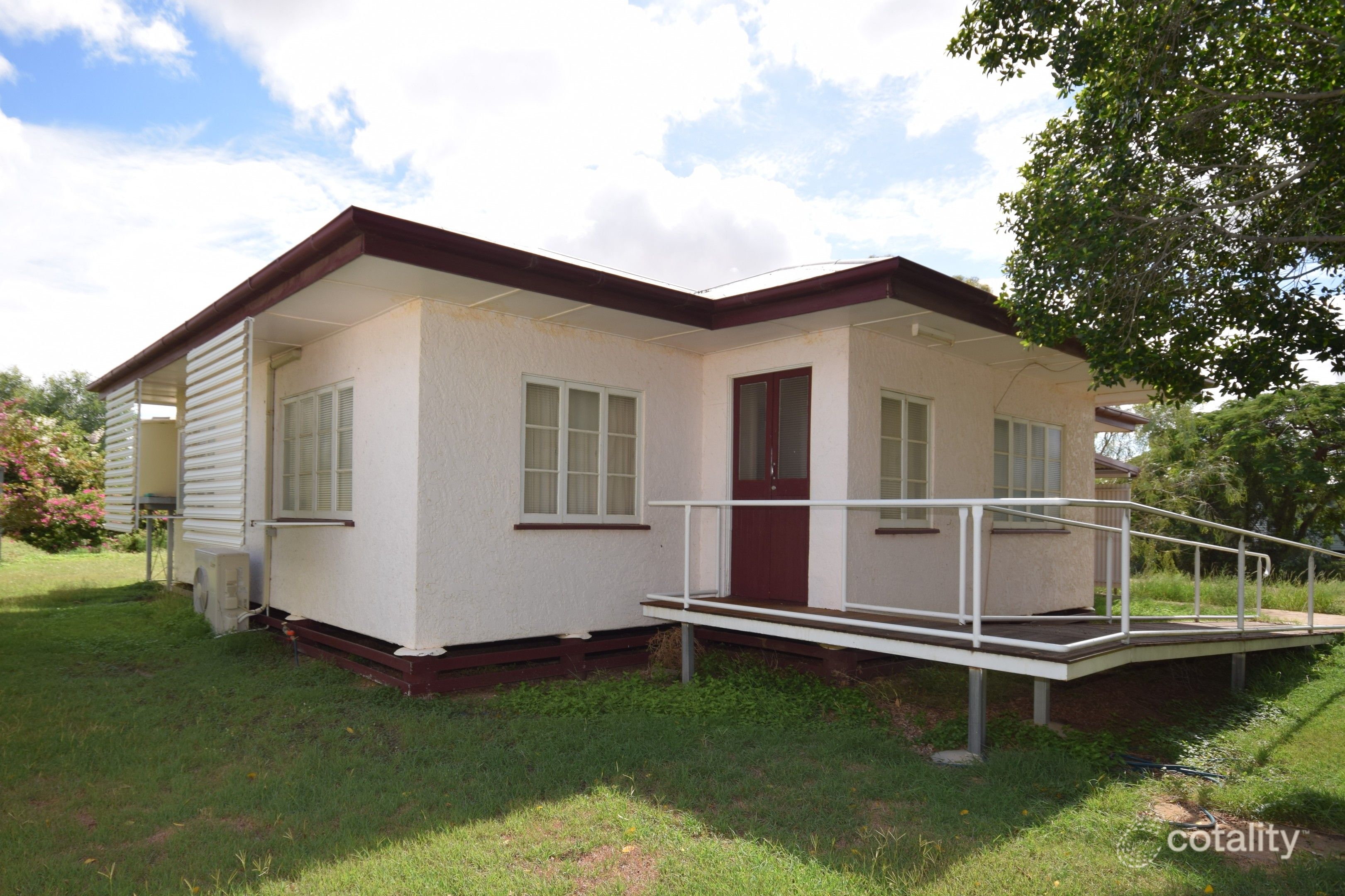 4 Wompoo Rd, Longreach, QLD 4730