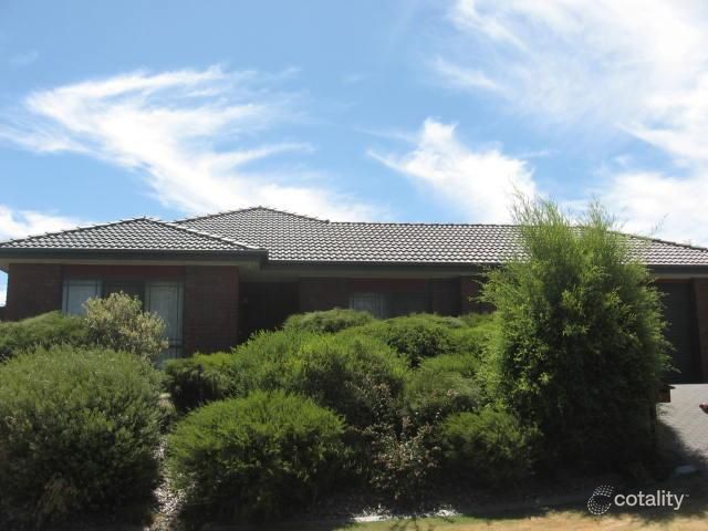 8 Reeves Ct, Hope Valley, SA 5090
