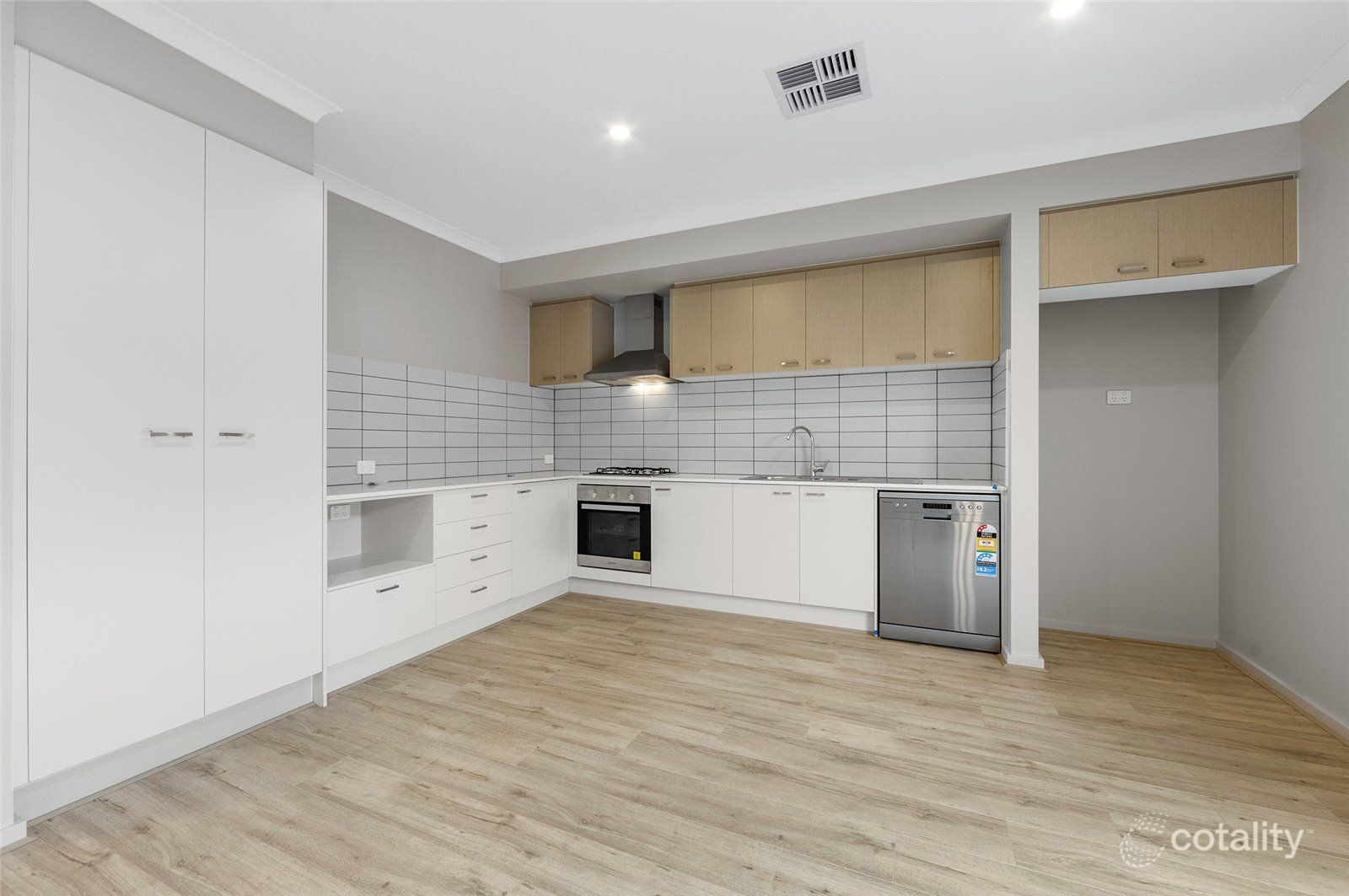 5 Hedgeley Ave, Deanside, VIC 3336