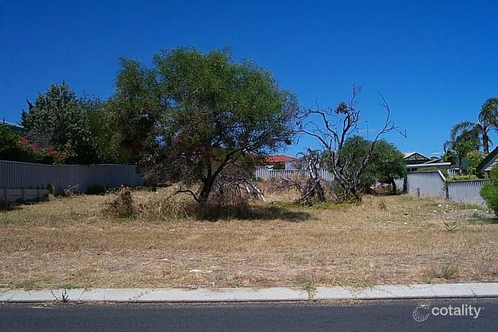 32 Melaleuca Tce, Halls Head, WA 6210