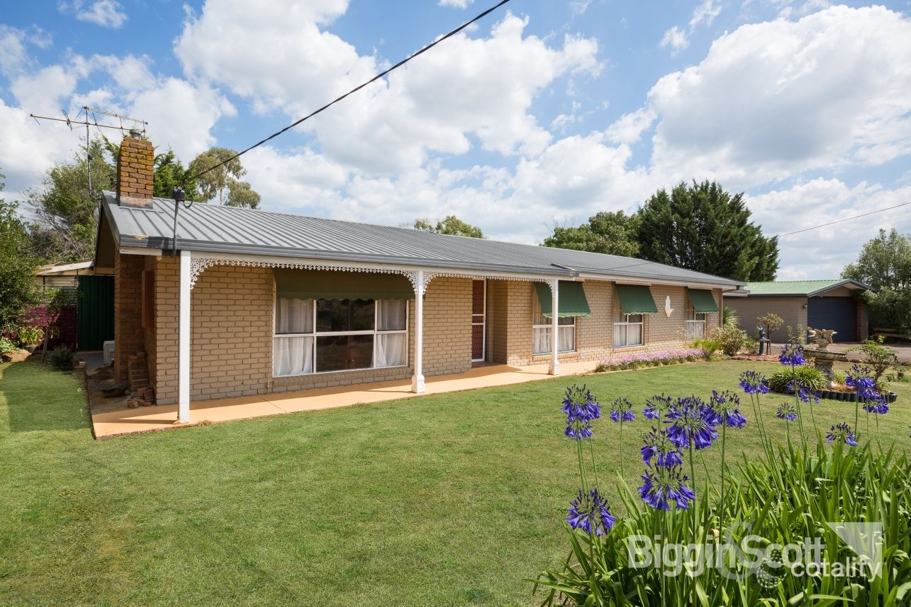 10 Yelland Rd, Newlyn North, VIC 3364