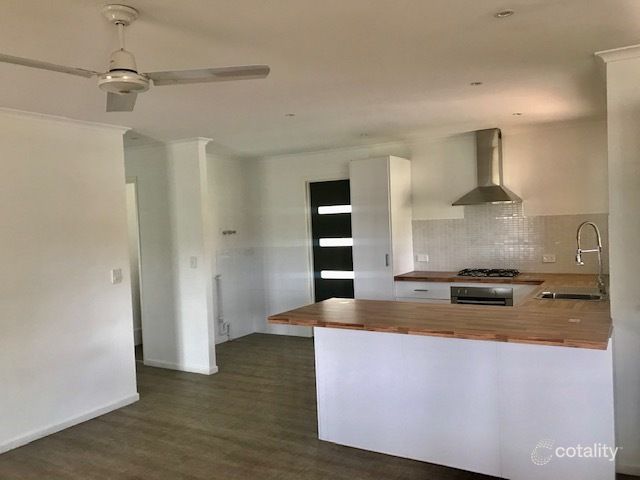8 Rivoli Pl, Emerald, QLD 4720