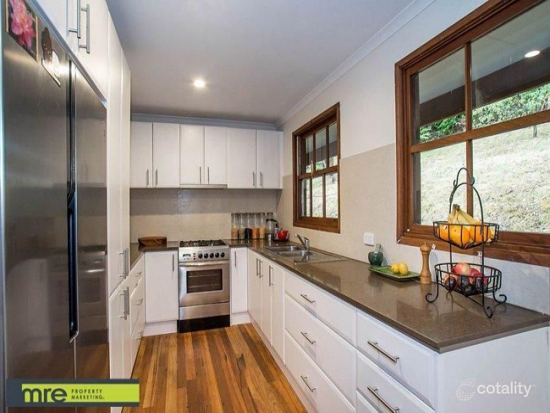 10 James St, Selby, VIC 3159