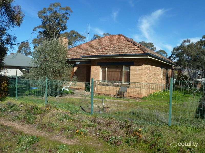64 Ridge St, Wedderburn, VIC 3518