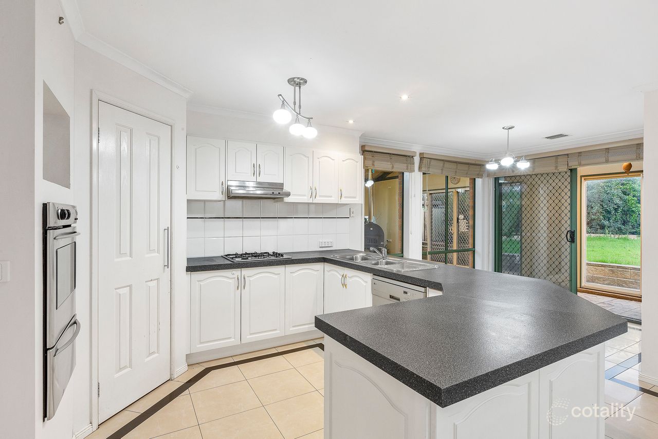 5 Colburn Ct, Hillside, VIC 3037