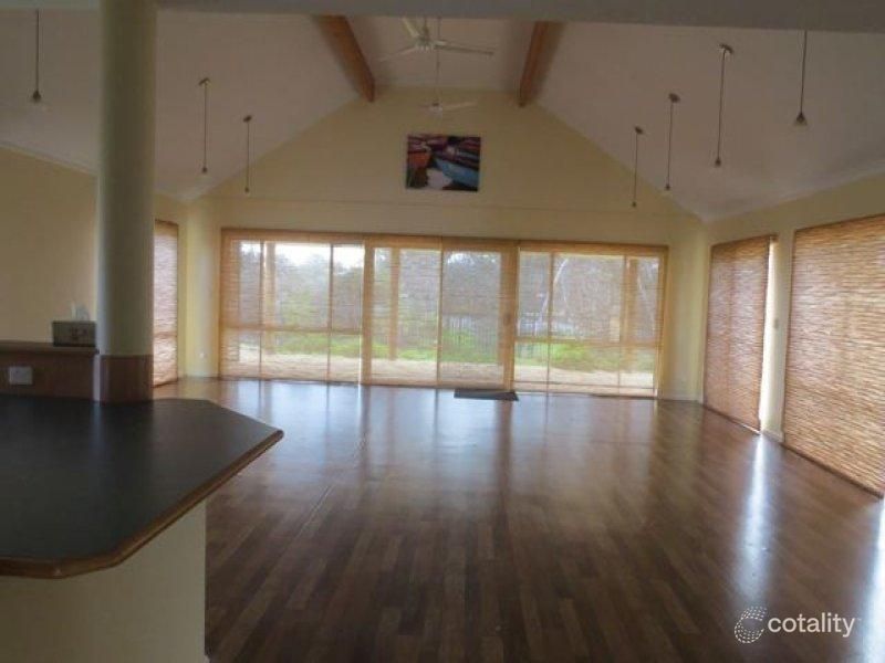 16 Kruger Loop, South Yunderup, WA 6208